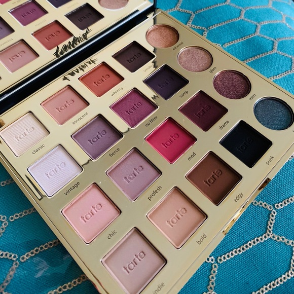 Tarteist Pro Amazonian Clay Palette 🖤 - Picture 7 of 8